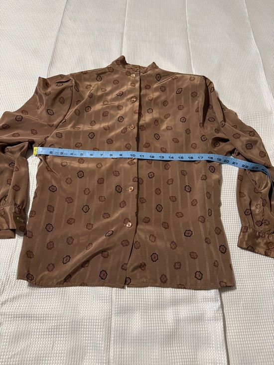 Women’s Vintage Brown Long-Sleeve Mock Neck Blouse - Picture 5 of 6